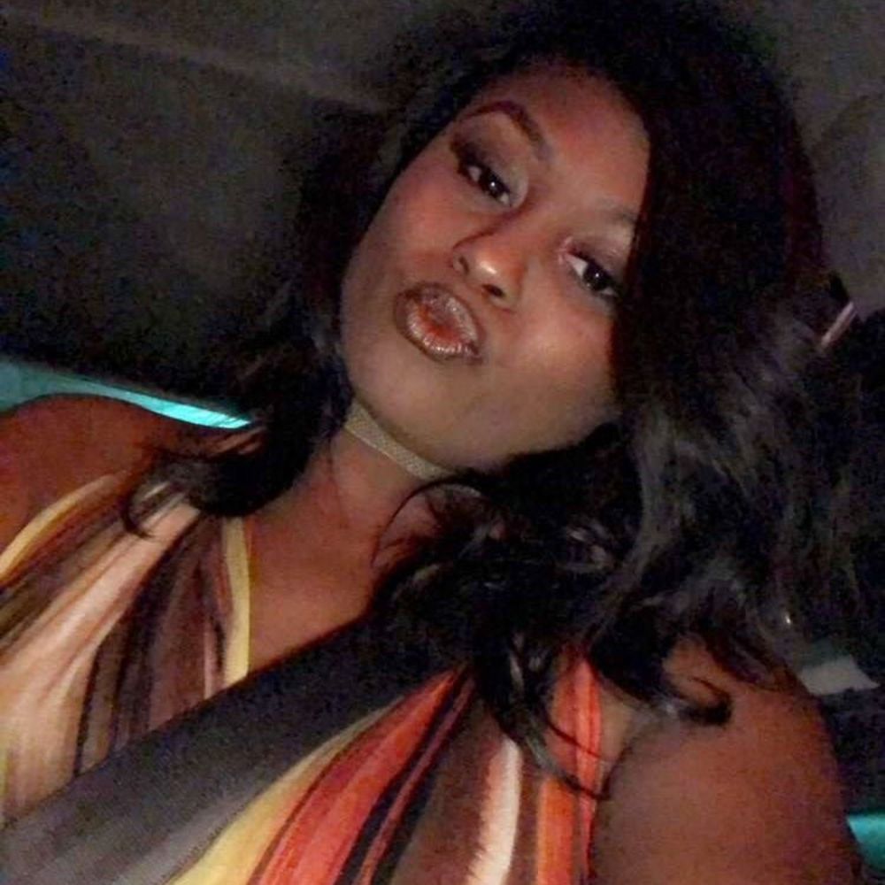 Meet your Posher, Brandi fa